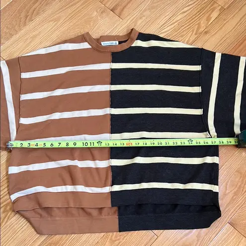Cherry Cloth Brown and Black Oversized Dolman Sleeve sweatshirt Size undefined