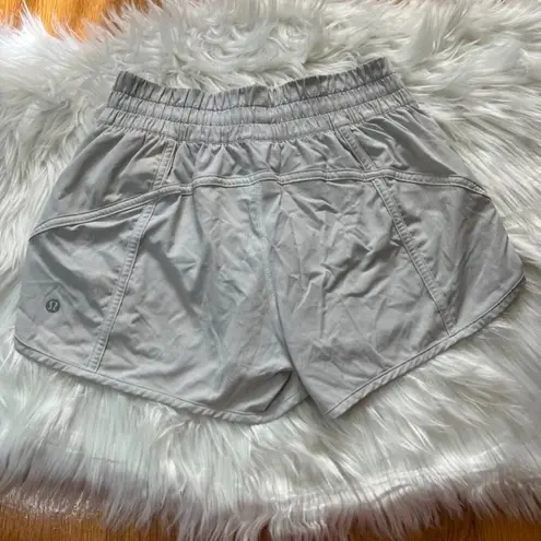 Lululemon  Tracker Short V *4" White Women's 6