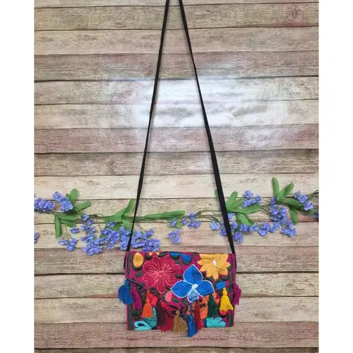 None NWOT Mexican Embroidered Crossbody Envelope Purse Multicolor Floral Tassels
