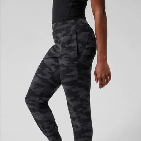 Athleta  Salutation Black & Gray Camo Jogger Size S