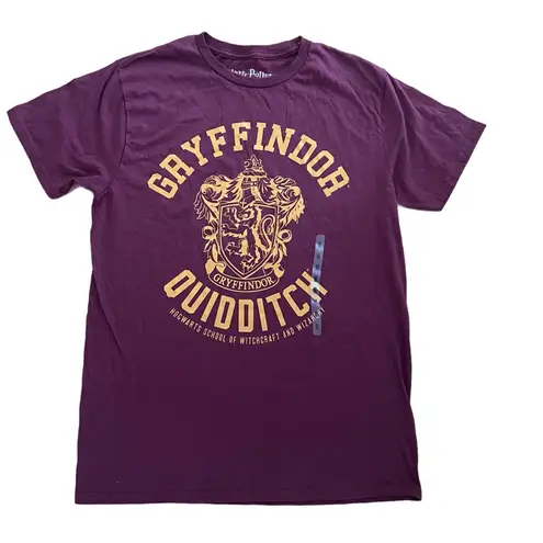 Warner Bros. Harry Potter Gryffindor Quidditch Maroon Gold Tee Size Medium Purple