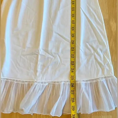 Vintage Women’s Form Fit Rogers Slip Size 32 White, 10