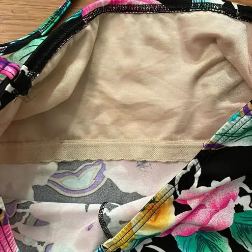 WonderBra by Christina Vintage Black Floral Swimsuit Womens Size 14 36BC Ruffle