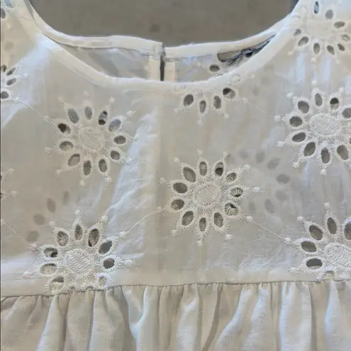 Rain & Rose White Sleeveless Top with Eyelet Details and Tassels size XL