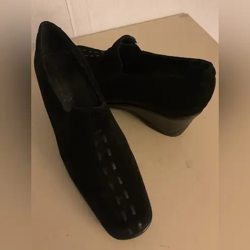 Aquatalia women black suede wedge boots size 7