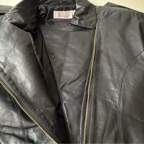 Vintage 80’s Avon Leather Cropped Jacket Black