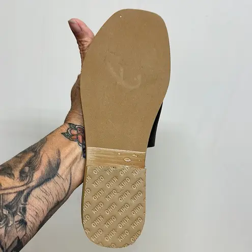 Kino Brown Sandals with Lace Detailing and Flat Sole Made in USA Size 7