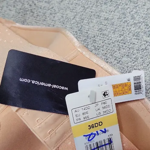 Wacoal Coral Bra with Molded Cups and Wide Straps New Size 36DD