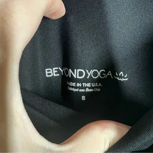 Beyond Yoga Black Heart Print Powershine High Rise Leggings