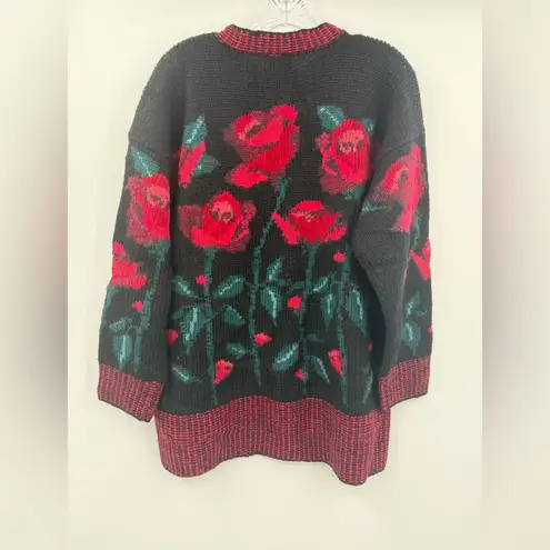 Laura Ashley Women's Vintage Red/Black Rose Floral Knit Chunky Sweater Size M