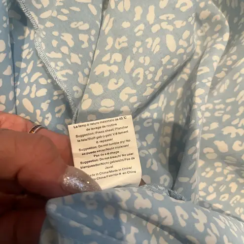 Blue & White Womens V