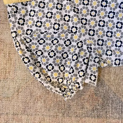 Healing Hands Geometric Floral Print Scrub Top