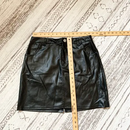 Madden NYC Black Faux Leather Mini Skirt US Large