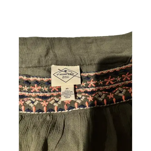 St. John’s Bay Women’s Dark Green Top Size XL