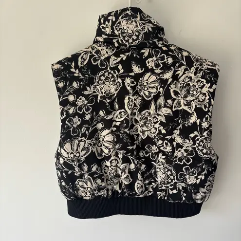 &merci &Merci Black White Floral Puffer Cropped Vest Full Zip Feminine Coquette Chic