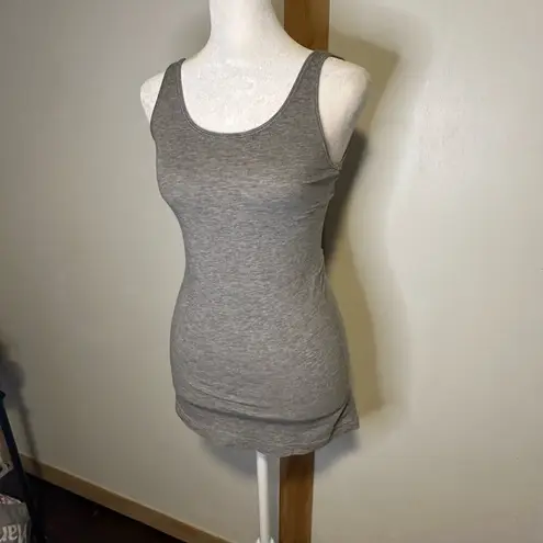 Lululemon  gray sleeveless tank top