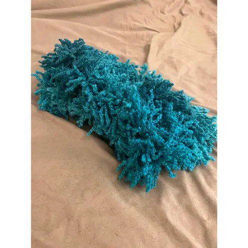 Warm & Stylish Blue Ombre Handknit Scarf