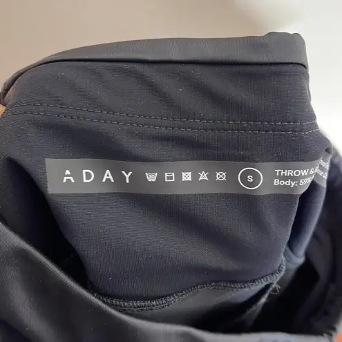 ADAY throw and roll leggings mid rise black Small