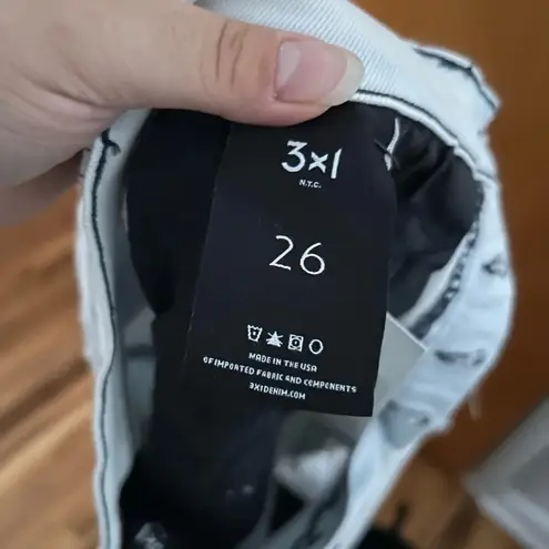 3x1 NWOT  DISTRESSED DENIM SHORTS - Image 4