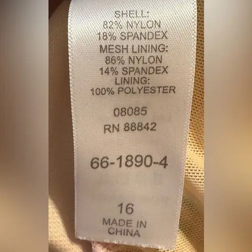 Kim Gravel x Swimsuits For All Sarong 1