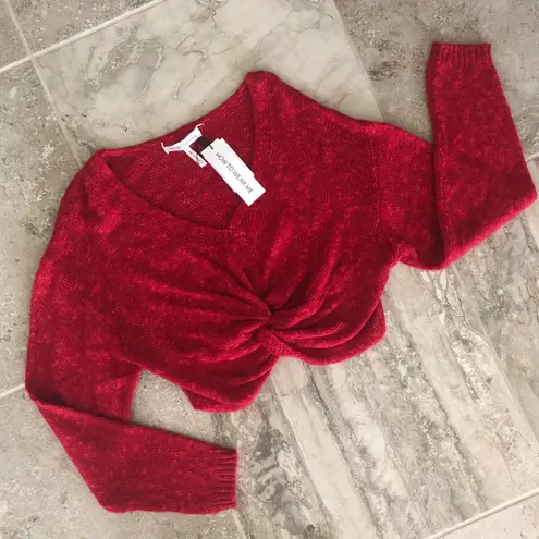 BCBGeneration NWT TWIST FRONT CROPPED SWEATER SIZE M RED - Image 3