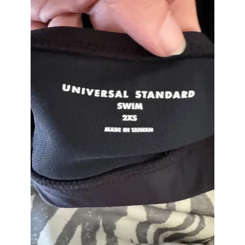 Universal Standard Padded No Wire Adjustable Bathing Suit Top Black 6-8 NEW