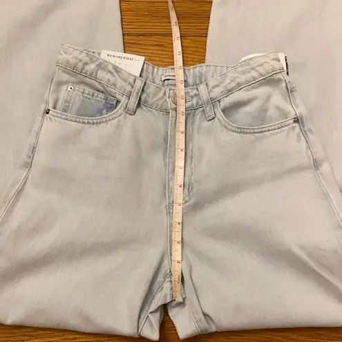 We Wore What NWT Straight Leg in Light Icy Wash