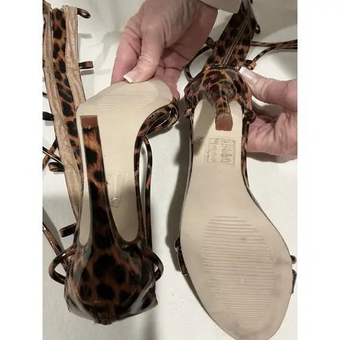 Womans Azalea Wang Leopard Print Strappy Lace Up Gladiator Sandal 7 M Heel