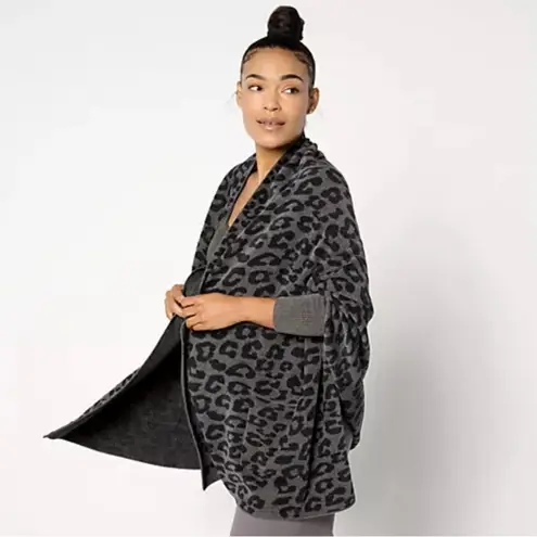 Barefoot Dreams CozyChic Ultra Lite
Blanket Wrap Carbon Black Size XXS/XS