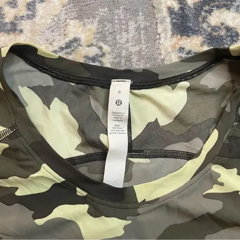 Lululemon  womens camo running top 8