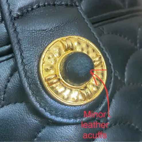 Vintage SISO Italy Black Quilted Leather Structured Oval Vanity Cosmetic Handbag