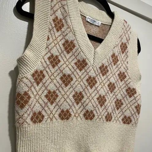 Arizona Jeans Arizona Jean Co. Preppy Brown & Cream Plaid Sleeveless V-Neck Sweater Vest - S