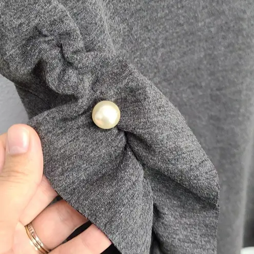 El Shaddai Women'sĀ Long SleeveāGray Shirt With Embroidered Pearls SizeāLarge Black