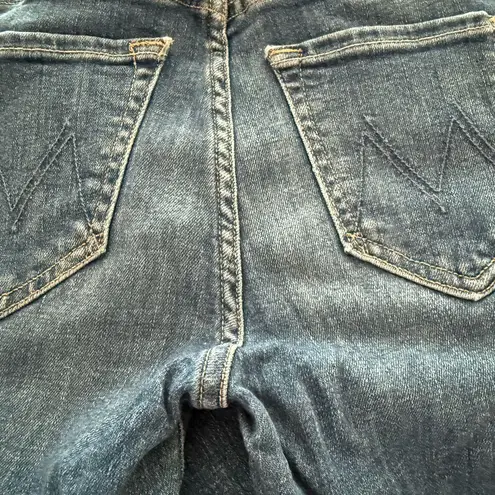 EUC Mother Women's Jeans with Red Stripe. Size 24 “the looker ankle fray” style Blue