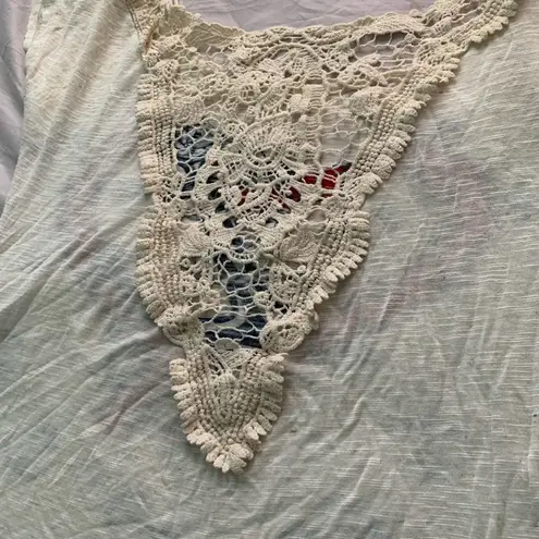 Free Kisses anchor graphic t-shirt