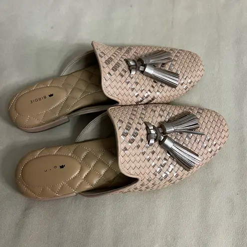 Birdies ✨ BIRDIE Woven Metallic Tassel Mules – Size 9 – Chic + Comfy! ✨