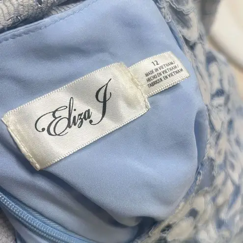 Eliza J ✨. Delicate Allover Lace Light/ Dusty blue Midi Sz 12 Dress✨