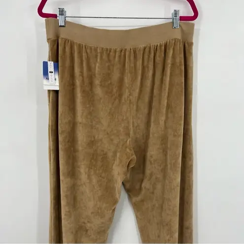 Abound NWT  Tan Velour Joggers Sweatpants Large