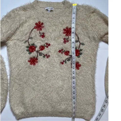 Woven Heart  Cream Embroidered Floral Eyelash Crewneck Sweater Sz L