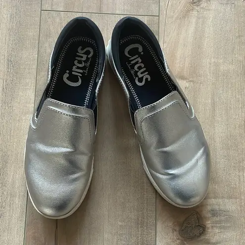 Circus by Sam Edelman 4/$25  Cruz Slip-On in Silver/Black Sz 5