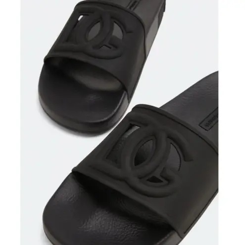 Dolce & Gabbana Rubber beachwear sliders with DG logo Size 35, New in Box