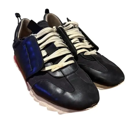 ESSEutESSE Black Leather and Nylon Sneakers – Women’s Size 6