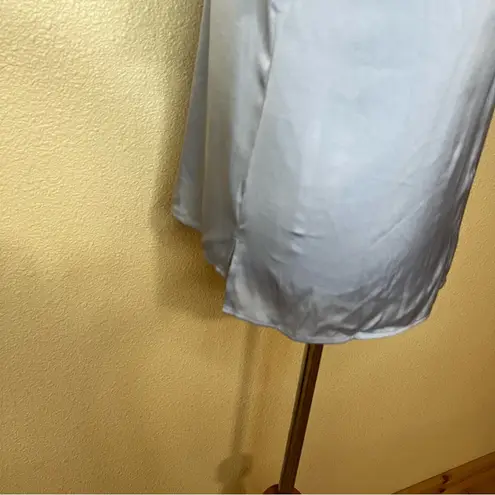 Hugo Boss BOSS light blue silk stretch keyhole blouse NEW 2 flawed