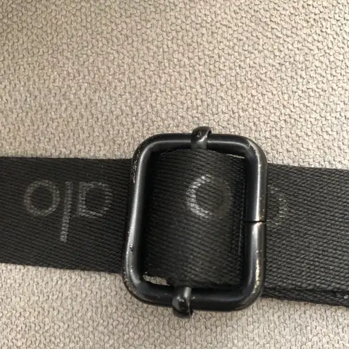 Alo Yoga Cross Body Bucket Bag Black