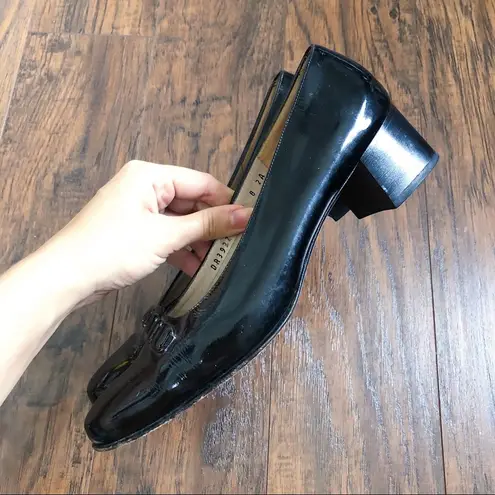 Salvatore Ferragamo • vintage black patent pumps heels block round toe chain