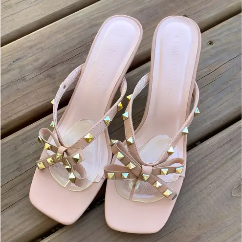 Wild Diva Nice stylish slide in sandals 🌷🌷