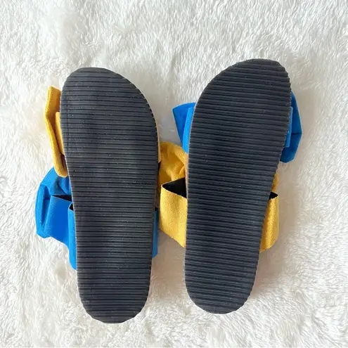 Boutique bow tie color block sandals 9.5