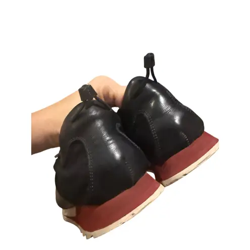 ESSEutESSE Black Leather and Nylon Sneakers – Women’s Size 6