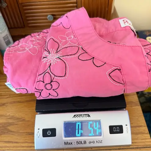 Peaches Pink Floral Embroidered Scrub Top Women’s Size XS Nurse Vet Medical