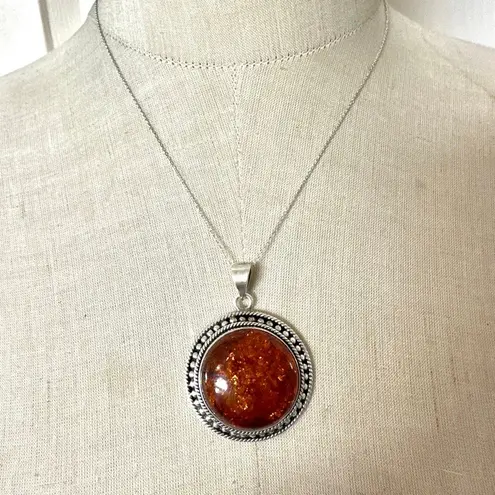 Amber Gemstone Pendant ā 925 Sterling Silver Setting, Natural Baltic Amber Jewel